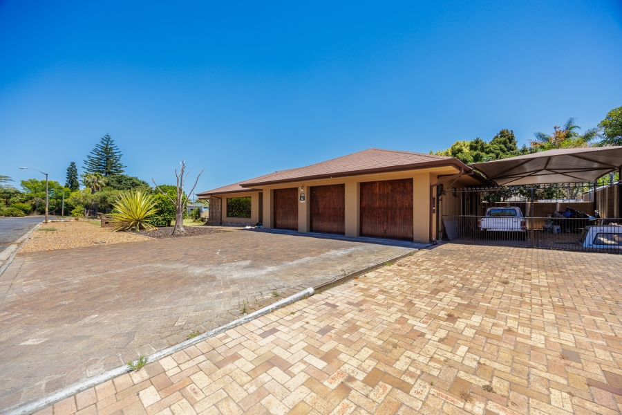 5 Bedroom Property for Sale in Soneike Western Cape